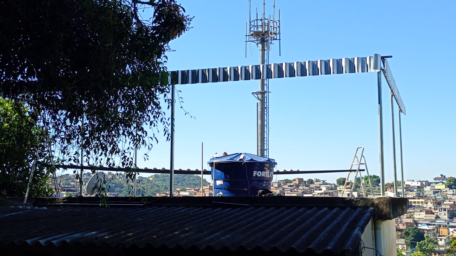 Material metálico utilizado nos trabalhos da LeM